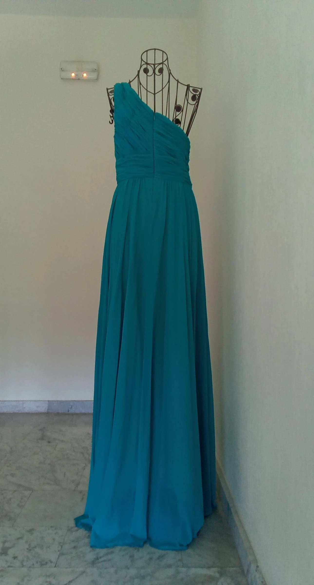 Asymmetrische halterjurk voor feestjes – photo 5